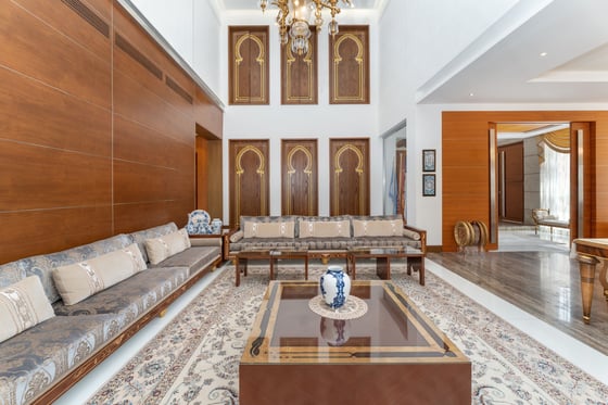 Custom-built, Luxury Mansion Villa in Emirates Hills, picture 1