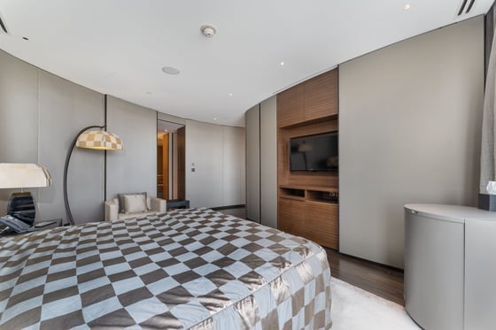Elegant Luxury Apartment in Five Star Downtown Dubai Residence, picture 11