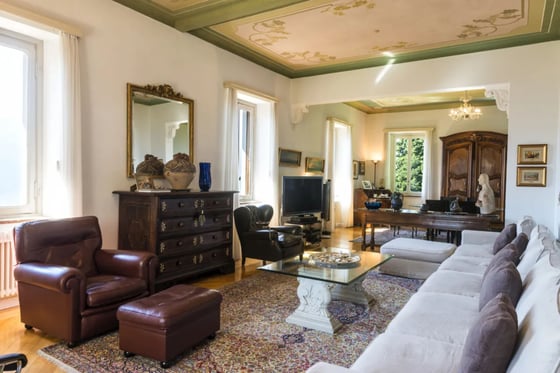 Prestigious Historical Villa with Lake View, picture 8