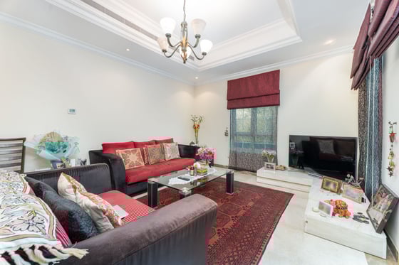Private and Luxurious Master View Villa in Jumeirah Islands, picture 16