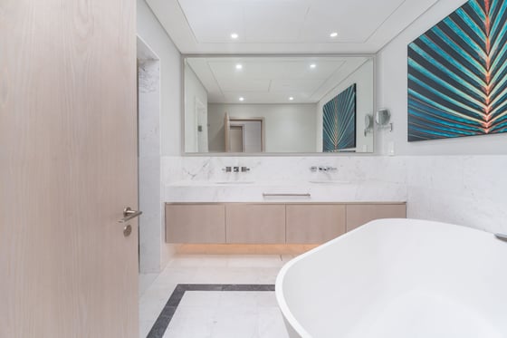 World Class Luxury Apartment in Five-star Palm Jumeirah Tower, picture 29