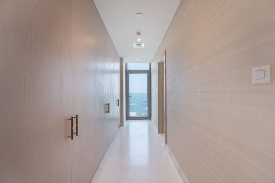 World Class Luxury Apartment in Five-star Palm Jumeirah Tower, picture 17