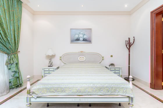 Ultra Luxury Family Villa in Emirates Hills, picture 16