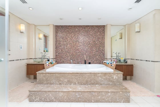 Bespoke Luxury Mansion Villa in Jumeirah Islands, picture 18