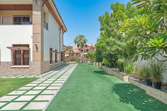 Bespoke Luxury Mansion Villa in Jumeirah Islands, picture 26