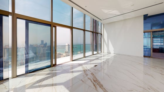 Exclusive Full Floor Luxury Waterfront Apartment in Dubai Marina, picture 1