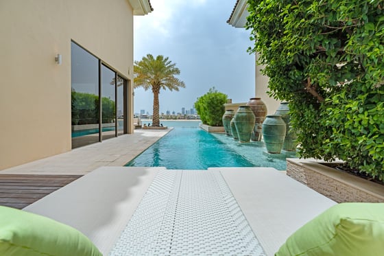 Stunning Beachfront Villa with Pool on Palm Jumeirah, picture 32