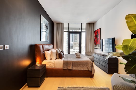 Chic Full Floor Penthouse Apt. in Downtown Dubai, picture 16