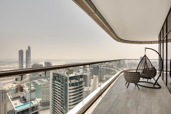 Chic Full Floor Penthouse Apt. in Downtown Dubai, picture 31