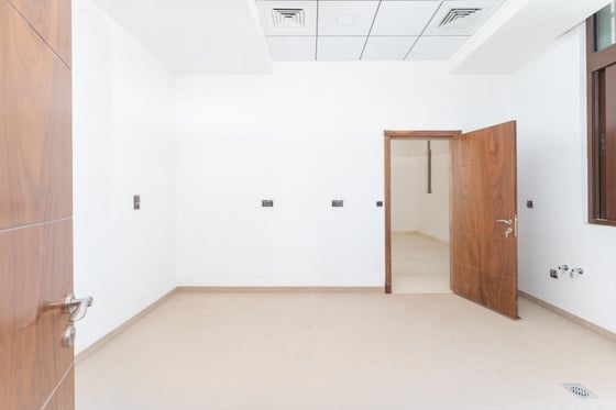 Genuine Listing Golf Course View Tailored Mansion, picture 7