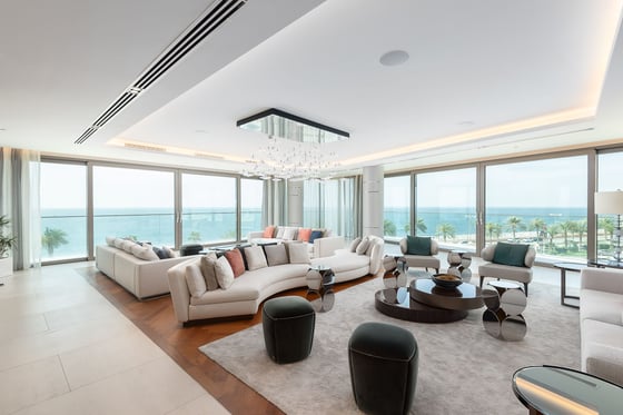 Stunning Apartment with Sea Views on Palm Jumeirah, picture 1