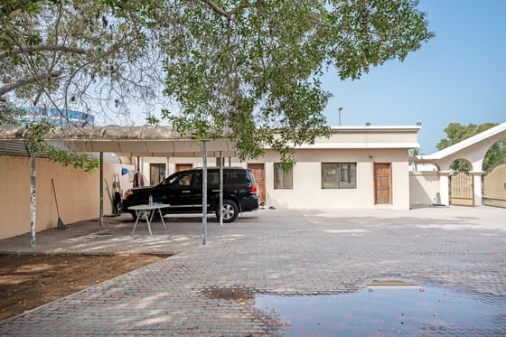 Vast Beachfront Compound with Renovation Potential in Jumeirah, picture 8