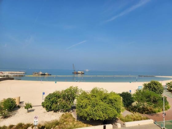Vast Beachfront Compound with Renovation Potential in Jumeirah, picture 27