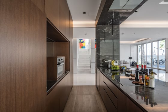 Modern Waterfront Villa on Palm Jumeirah, picture 6