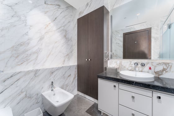 Full Floor Luxury Apartment in Downtown Dubai, picture 21