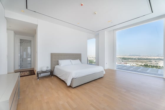 Modern Penthouse with Panoramic Views in Al Barari, picture 14