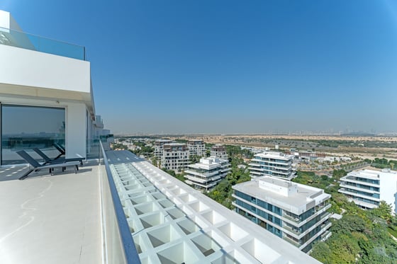 Modern Penthouse with Panoramic Views in Al Barari, picture 17