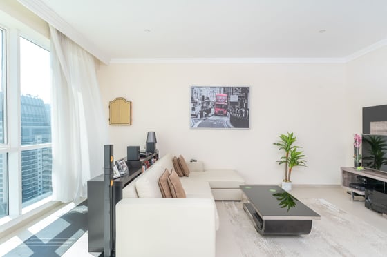 Stunning Beachfront Apartment on Jumeirah Beach Residence, picture 5