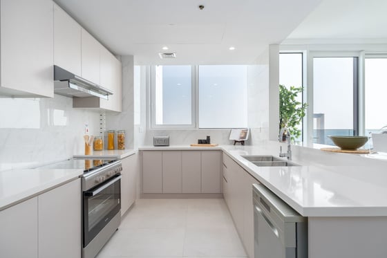 Gorgeous Apartment with Green Zabeel Park Views in Wasl1 Residence, picture 8