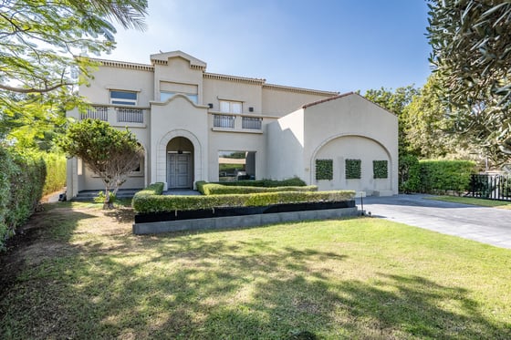 Upgraded and Extended Luxury Villa in Jumeirah Islands, picture 39