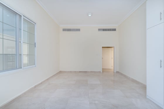 Luxury Villa with Private Pool in Umm Suqeim 3, picture 9