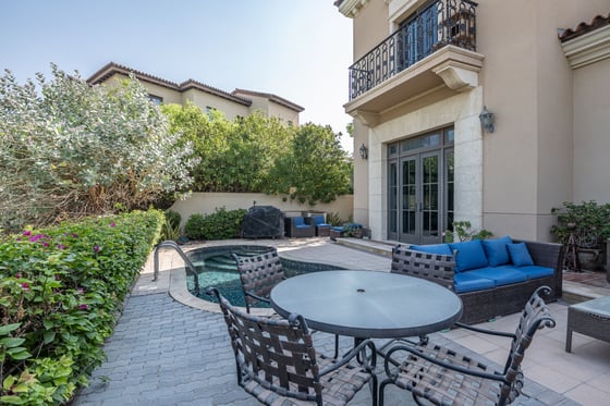 Stunning Family Villa with Golf Course Views in Jumeirah Golf Estates, picture 20