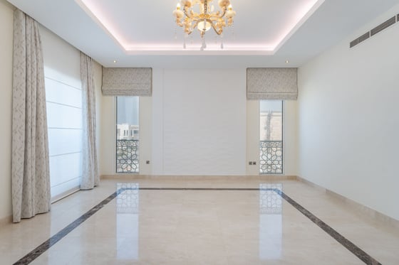 Expansive Luxury Villa with a Pool in Pearl Jumeirah, picture 21