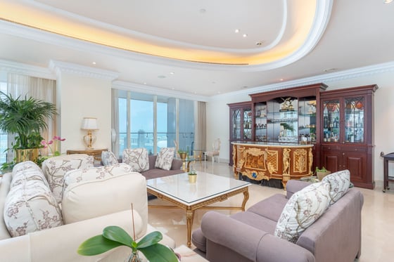 Exquisite Half Floor Penthouse Apartment with Sea Views in Dubai Marina, picture 3