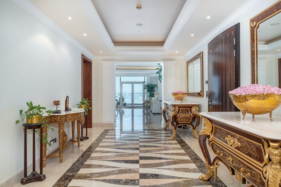 Exquisite Half Floor Penthouse Apartment with Sea Views in Dubai Marina, picture 6
