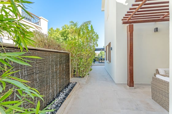 Beautifully Upgraded Luxury Villa in Jumeirah Golf Estates, picture 25