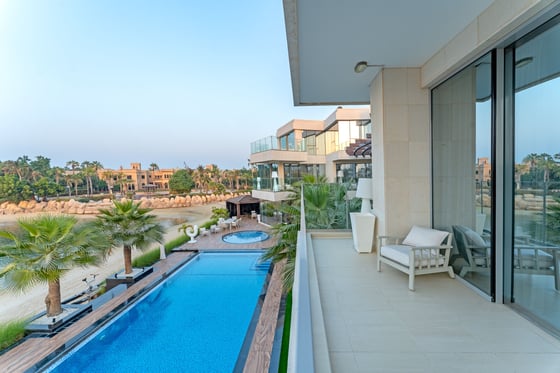 Bespoke Villa with Custom-finish on Palm Jumeirah, picture 35