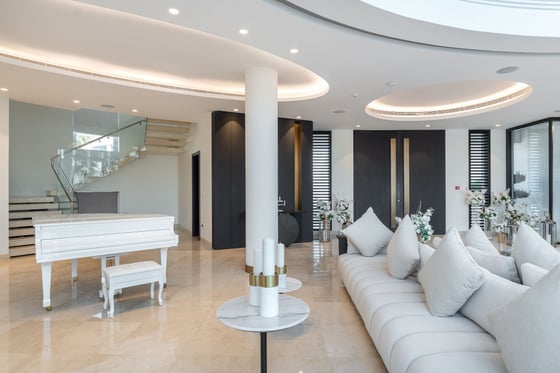 Bespoke Villa with Custom-finish on Palm Jumeirah, picture 7