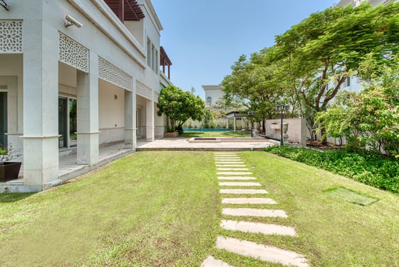 Well priced, recently renovated luxury villa in Emirates Hills, picture 14