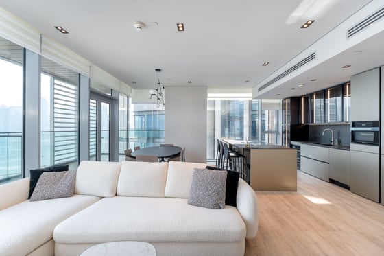 Fully Upgraded High-end Apartment on Bluewaters Island, picture 1