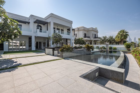 Stunning Luxury Villa in Emirates Hills with Lake Views, picture 3