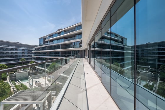 Fully Upgraded and Furnished Penthouse on Palm Jumeirah, picture 39