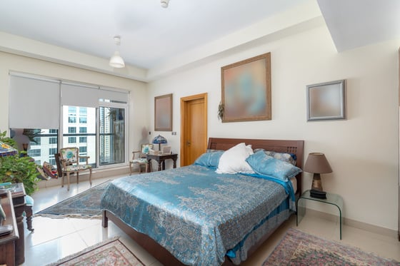 Centrally Located Luxury Apartment in Dubai Marina, picture 12