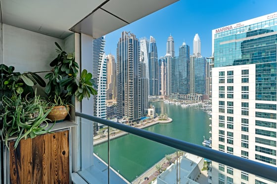 Centrally Located Luxury Apartment in Dubai Marina, picture 14