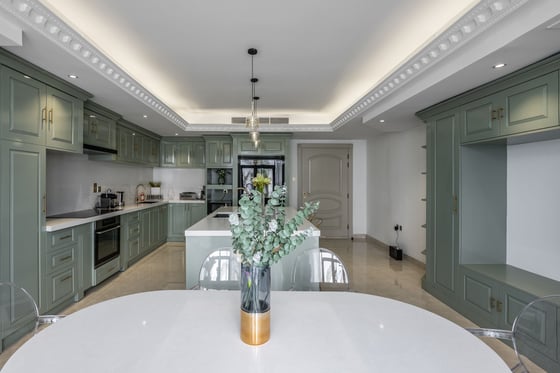 Fully Renovated Villa on Palm Jumeirah with Sea Views, picture 12