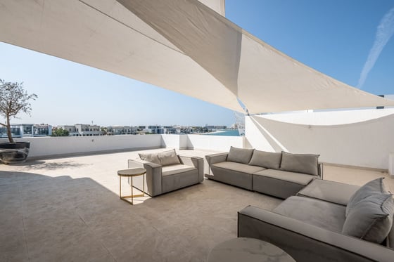 Fully Renovated Villa on Palm Jumeirah with Sea Views, picture 14