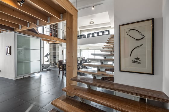 Chic Sea View Loft in Jumeirah Beach Residences, picture 7