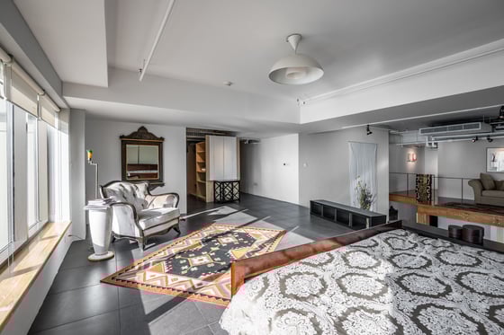 Chic Sea View Loft in Jumeirah Beach Residences, picture 10