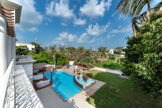 Video tour for Elegant Villa in Emirates Hills with Full Golf Views