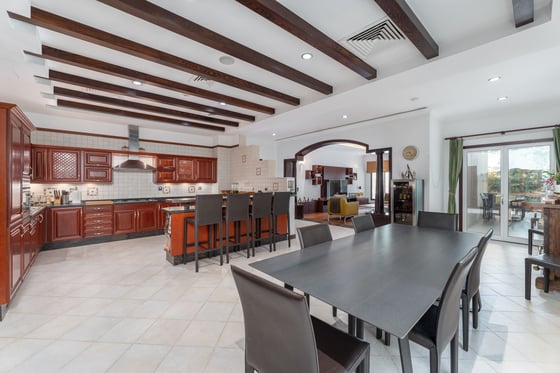 Elegant Villa in Emirates Hills with Full Golf Views, picture 16