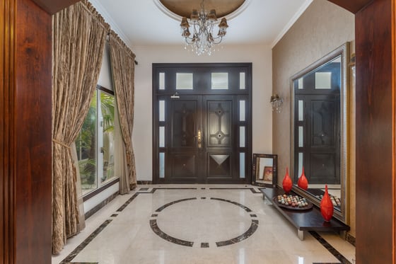 Elegant Villa in Emirates Hills with Full Golf Views, picture 10