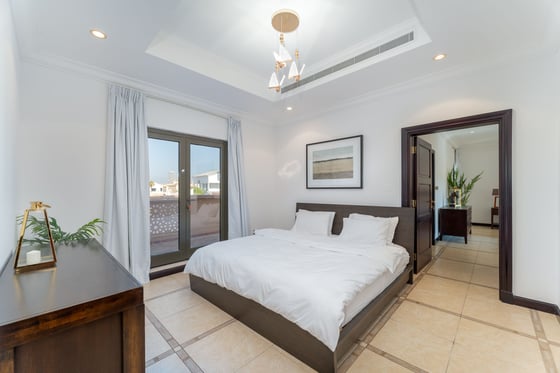 Semi-attached, Well-maintained 4BR Canal Cove Villa on Palm Jumeirah, picture 20
