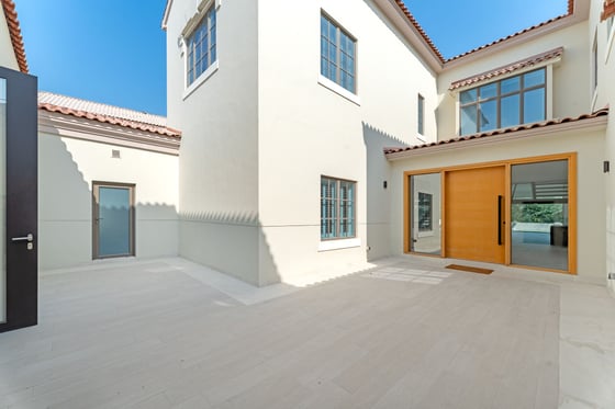 Renovated 6Bed Custom Villa Golf Views 16,000 plot, picture 26