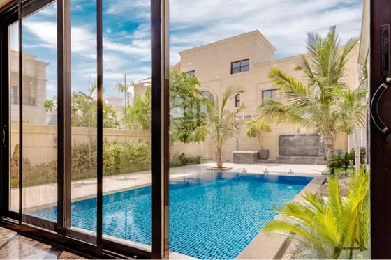 Lake View Luxury 6 Bedroom Villa in Emirates Hills, picture 14