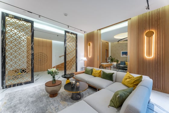 Video tour for Award Winning Fairmont Penthouse on Palm Jumeirah