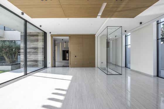 Custom-built Designer Villa on Pearl Jumeirah, picture 2